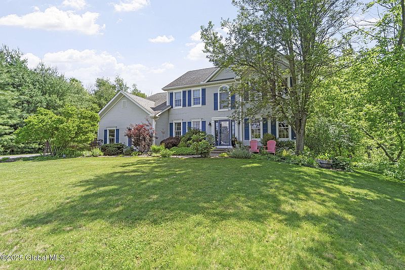 4th image of 219 Longhouse Lane