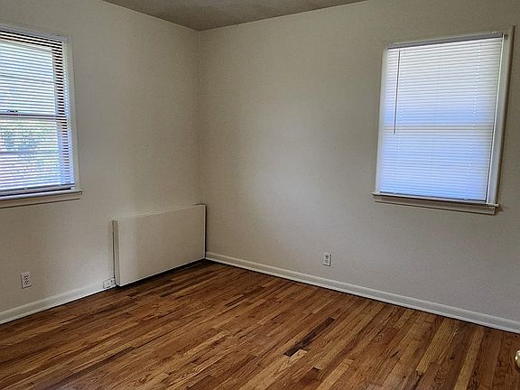 5th image of 5712 N 42nd St APT 6