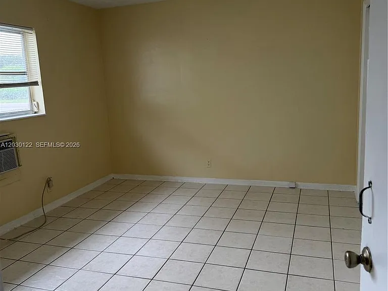 7811 Johnson St #3E — Photo 4