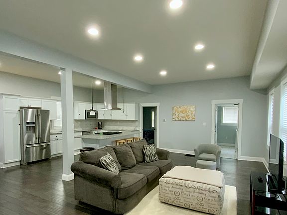 2nd image of 326 Parkway Ave