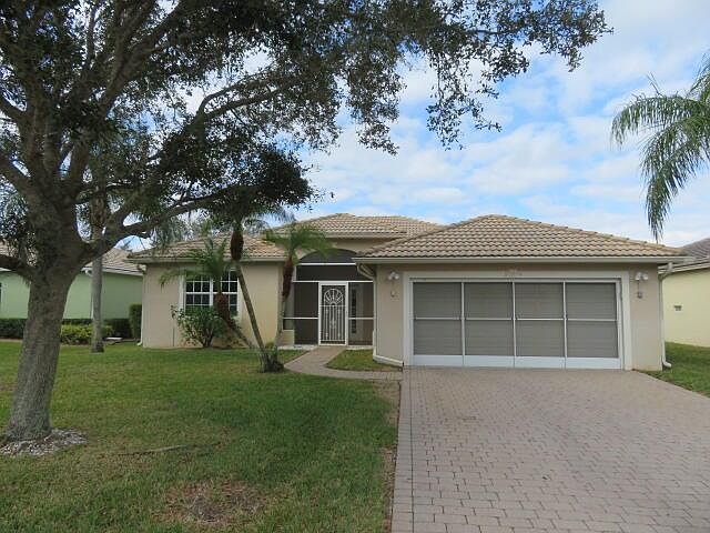 1st image of 589 NW Waverly Cir