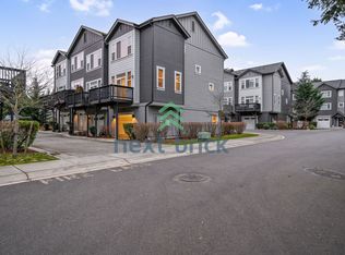 145 SW 185th Ln, Normandy Park, WA 98166