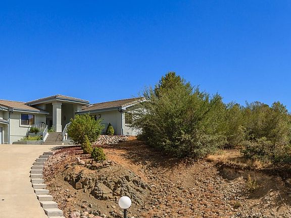 3rd image of 394 Sunny Cove Cir