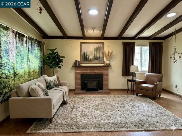 4072 Saint James Dr, El Sobrante, CA 94803