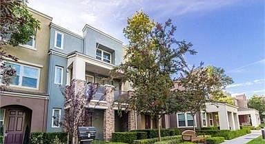 2nd image of 528 N Cabernet Dr