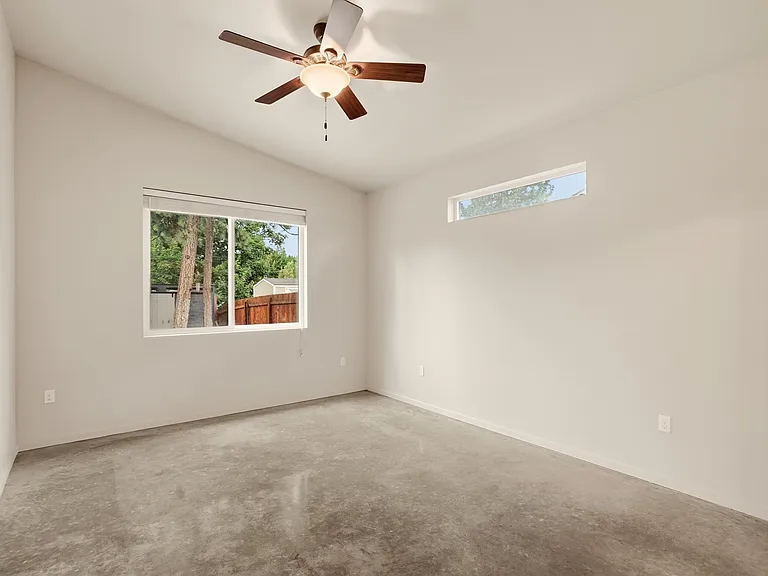 3906 E 31st Ave — Photo 18