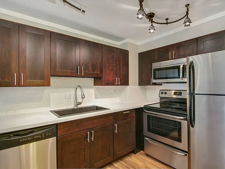 Granview Apartments — Photo 10