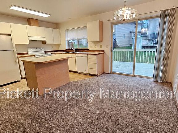 5th image of 1334 NE Jasmine Ln