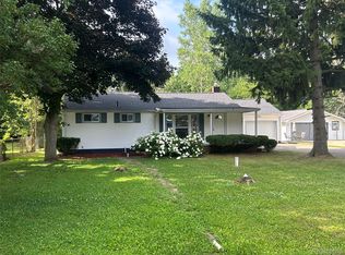 6182 Surrey Ln, Burton, MI 48519