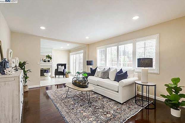 2nd image of 4816 Seneca Park Ave