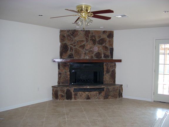 2nd image of 3517 Plaza Dr