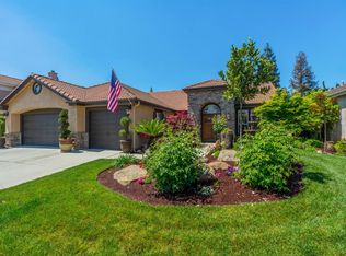10254 N Sinclair Cir, Fresno, CA