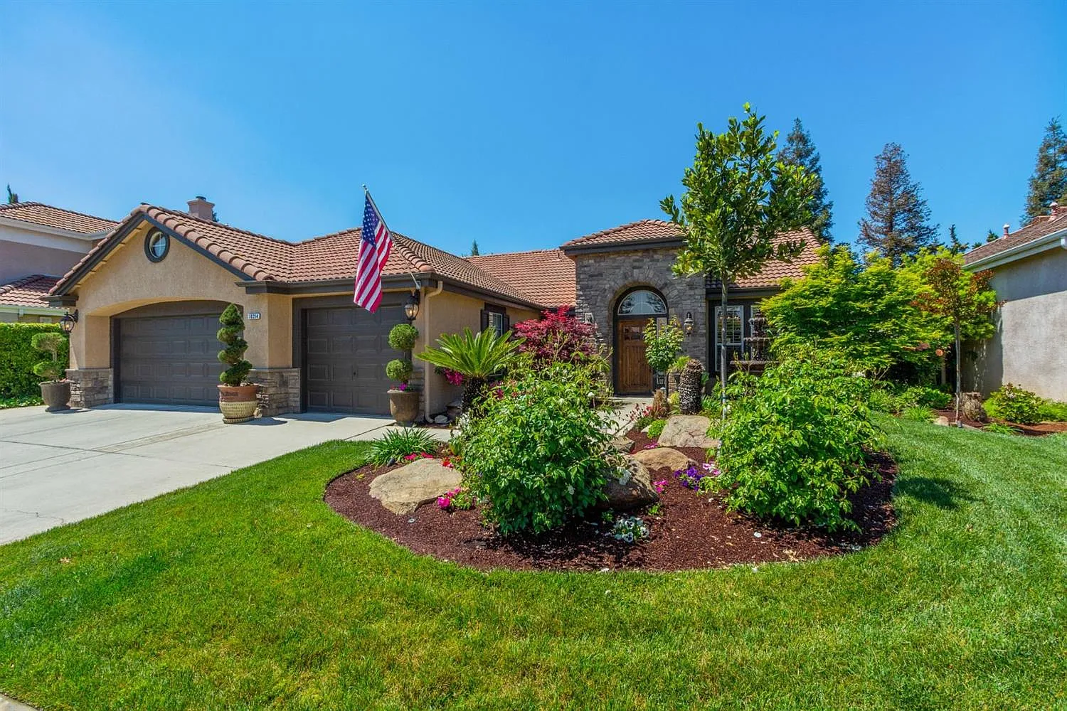 10254 N Sinclair Cir photo 1