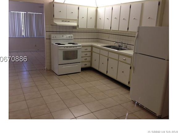 2nd image of 238 SW 21st St #1