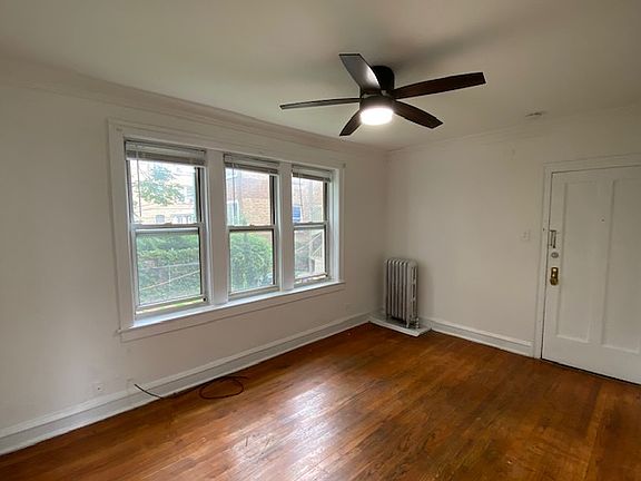 4th image of 1755 W Albion Ave