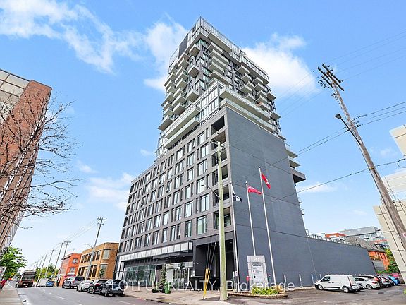 2nd image of 203 Catherine St #1309