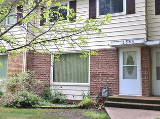 2004 9th St NW, Minot, ND 58703