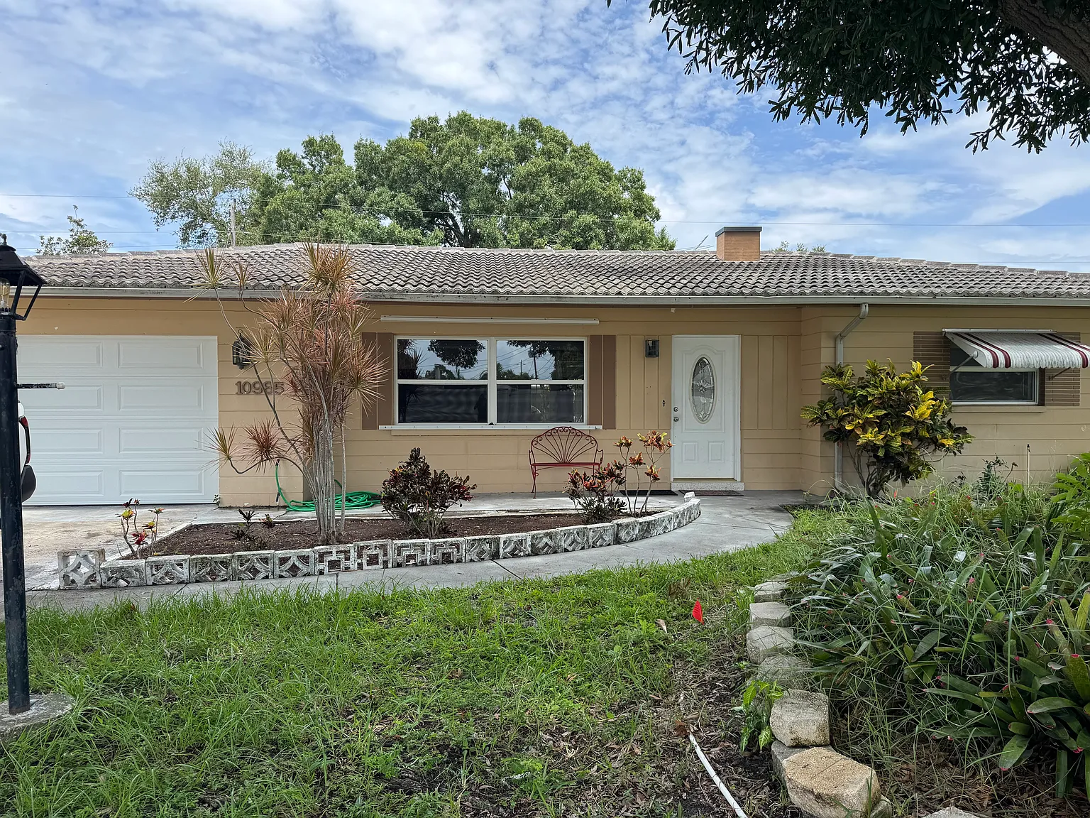 3 bed, 1335 sqft, $2,500 — Photo 1