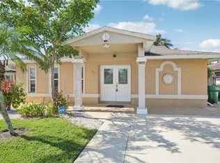 770 93rd Ave N, Naples, FL 34108