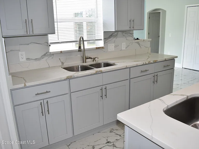 1019 Early Dr NW — Photo 7