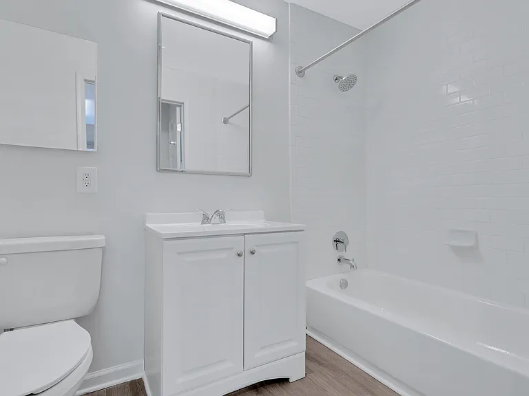 DRING'S REACH APARTMENTS — Photo 10