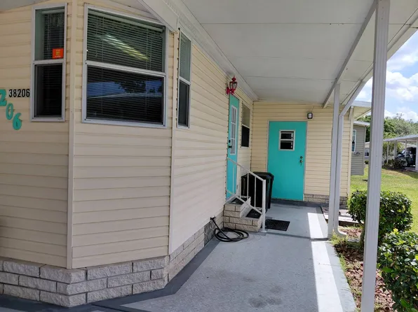 38206 Woodgate Ln, Zephyrhills, FL 33542