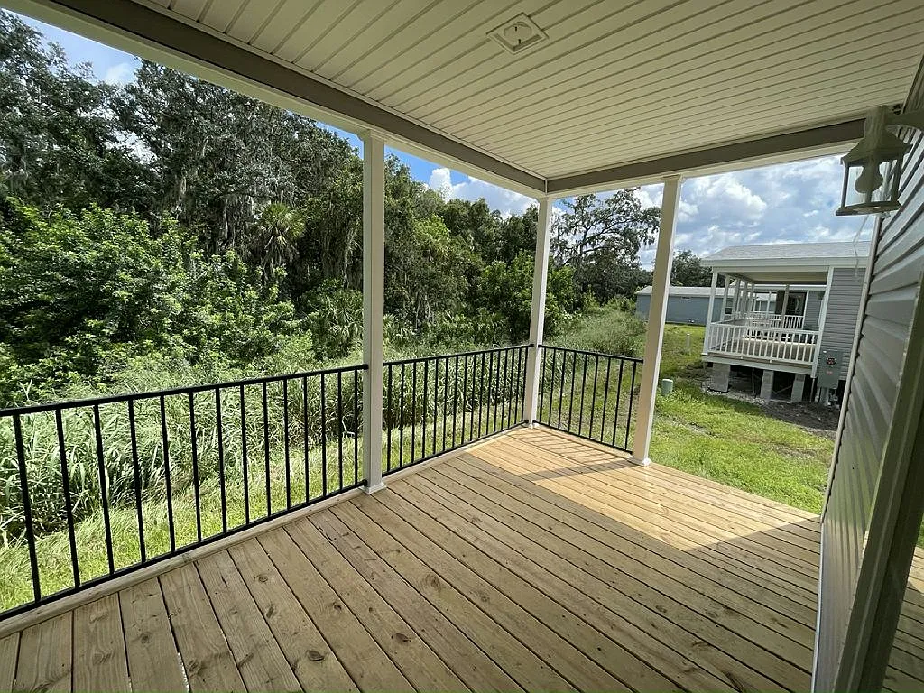 3 bed, 2.0 bath, 1669 sqft, $1,895 — Photo 3