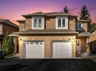 3837 Densbury Dr, Mississauga, ON L5N6Z3