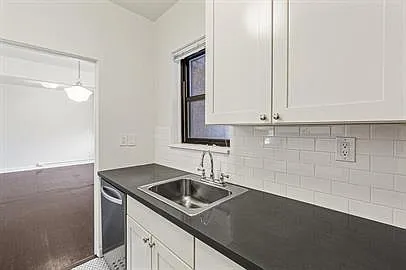 Adams Apartments — Photo 14