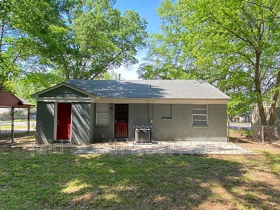 5th image of 3754 Windermere Rd