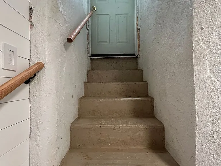 930 Ridge Ave — Photo 128