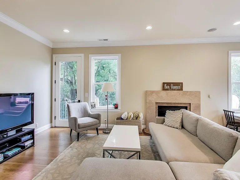 480 Arlington Ave — Photo 18