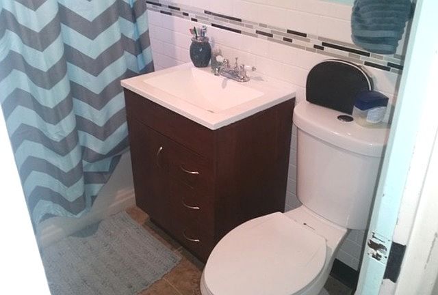2nd image of 6432 N Ridge Blvd APT 1I