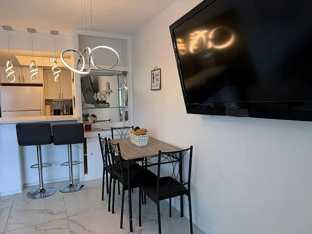 1110 N Riverside Dr #25 — Photo 8