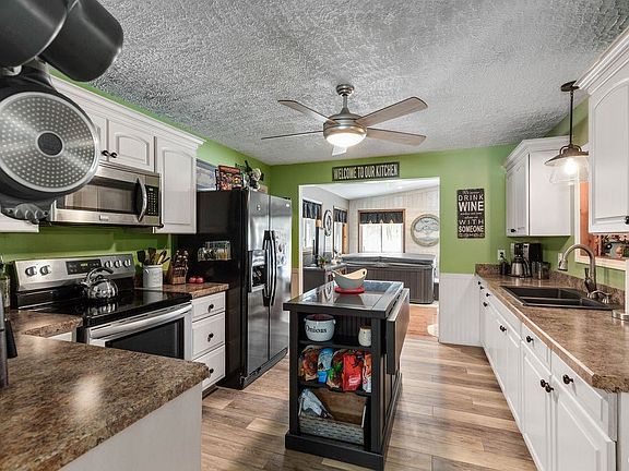 5th image of 356 Academy St