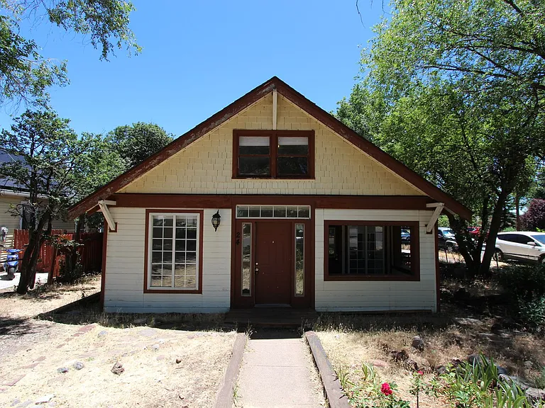 24 W C Riv — Photo 4