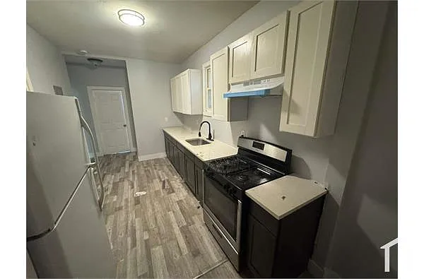 Building Photo - 27 Hanford St #1