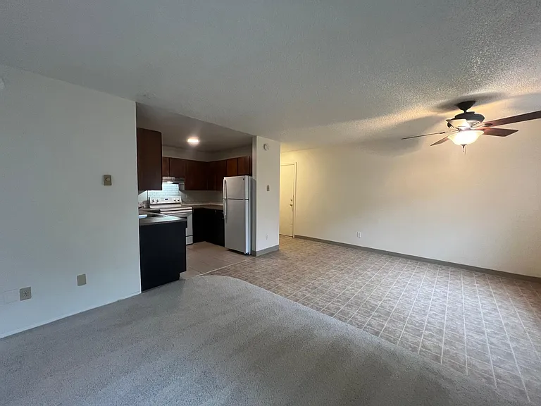 1342 SE Tacoma St — Photo 3