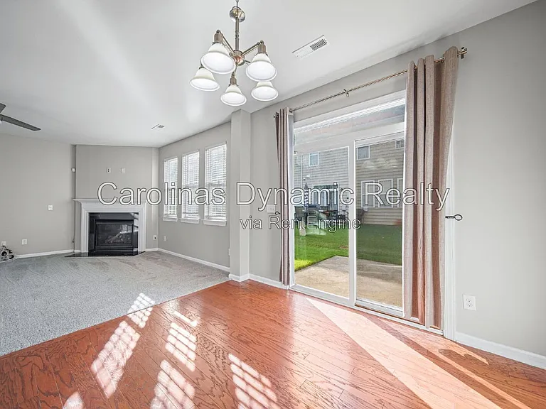 5470 Allison Ln — Photo 10
