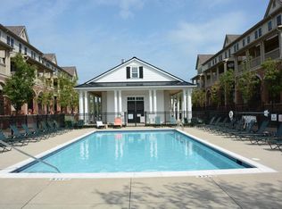3925 Andover Ave, Auburn Hills, MI 48326