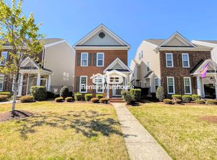6713 Hampton Roads Pkwy, Suffolk, VA 23435