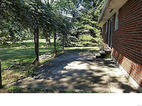 4th image of 5566 Southside Dr