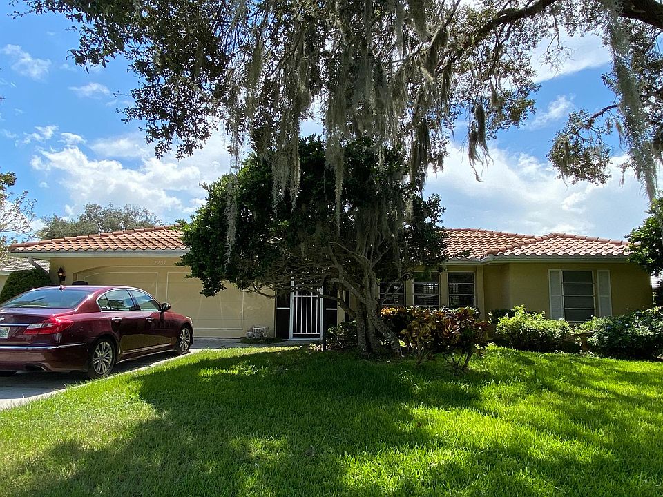 1st image of 2257 Lakewood Dr