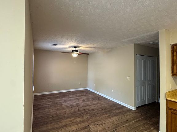 2nd image of 1378 Kent Dr