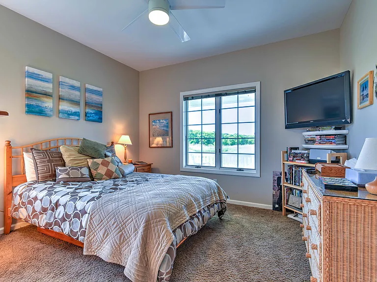 13 Bay Meadow Ln — Photo 15