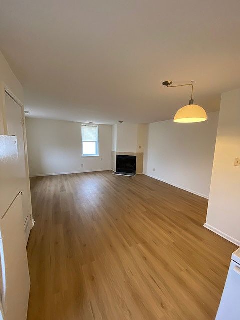 1st image of 2416 Brown St Floor 3