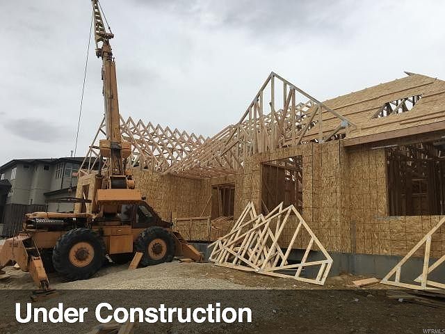 1st image of 4218 N Red Maple Ct #15