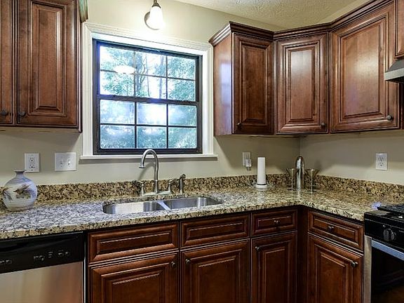 5th image of 526 Burnt Creek Way