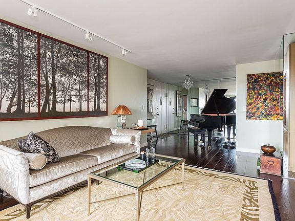 4th image of 7025 Yellowstone Blvd APT 9C