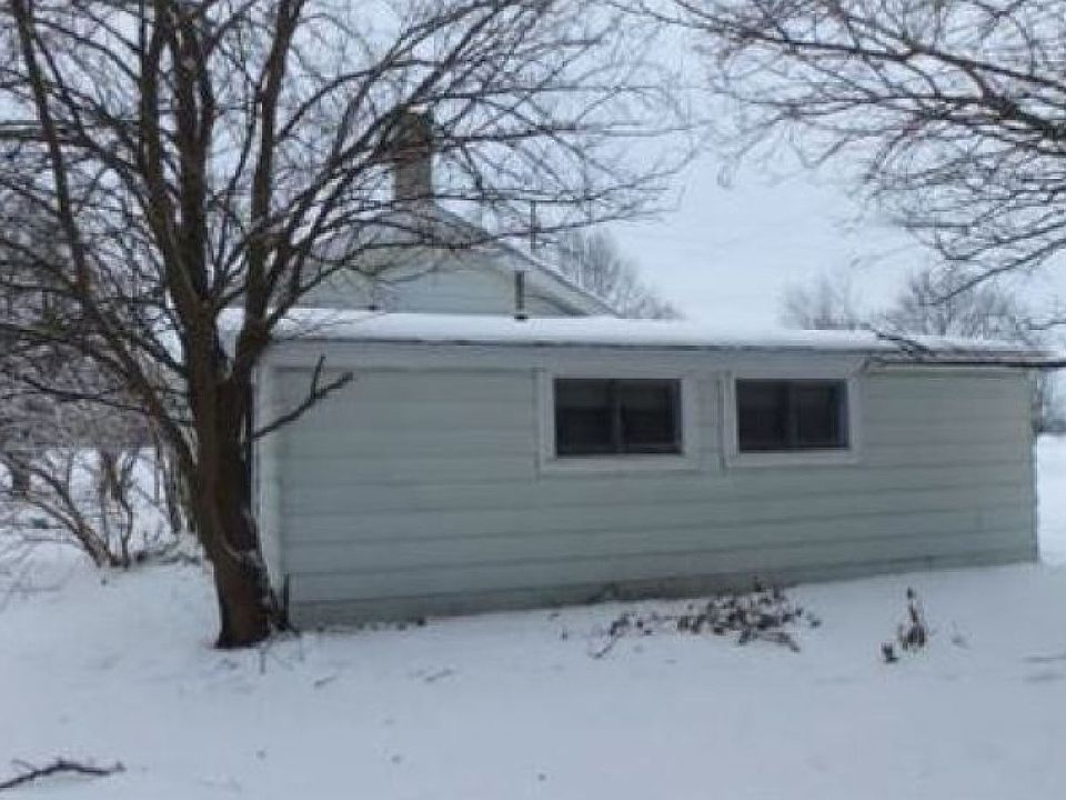 2nd image of 7958 W Kennedy Rd